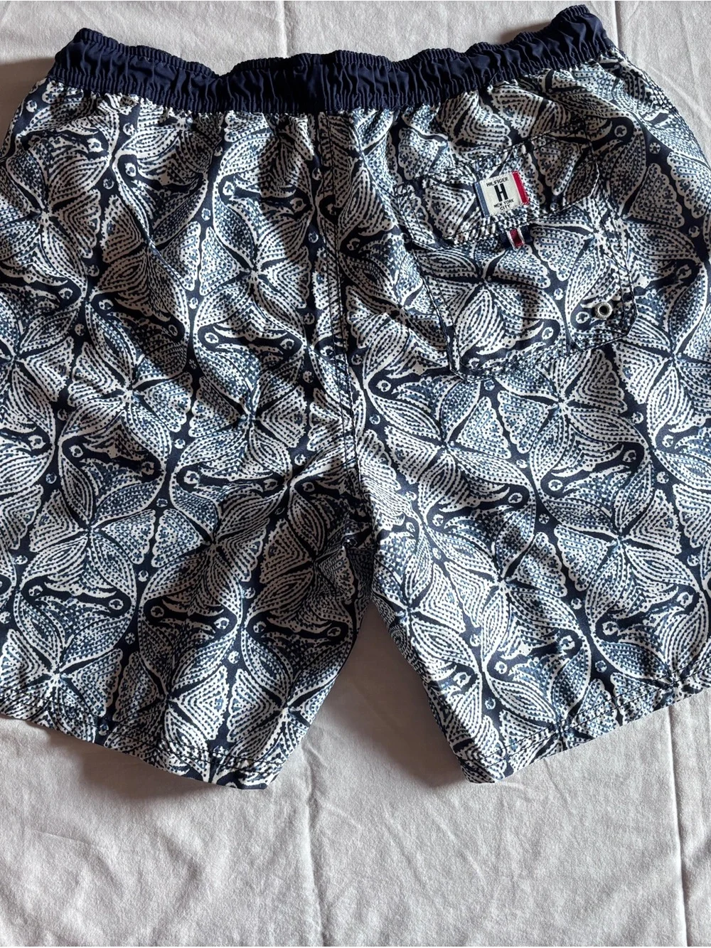 Tommy Hilfiger Geometric Medallion Pattern Lined Board Shorts Navy Blue/ White